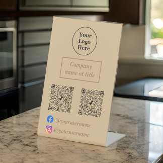 Schlicht, elegant braun sockelschild