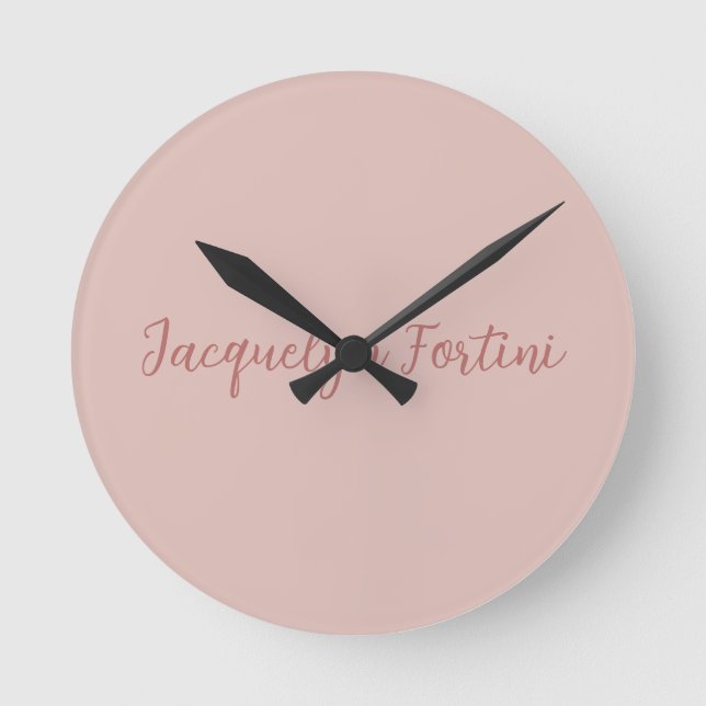 Schlichte Elegante Rose Goldene Kalligraphie Runde Wanduhr (Vorderseite)