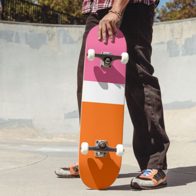 Schlichte Farbblockgestaltung in rosa, orange Skateboard (Von Creator hochgeladen)