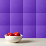 Schlichte helle violette Farbe lila Fliese<br><div class="desc">Schlichte Farbe hell violett lebendiges lila Design.</div>