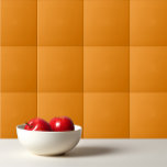 Schlichte Orange Fliese<br><div class="desc">Schlichte Farbtöne in orangefarbenem Design.</div>