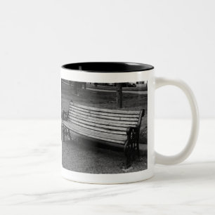 Schließen Sie Schwarzweiss-Tasse ab Zweifarbige Tasse