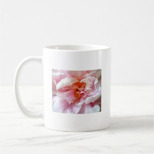 Schließung von blassrosa Peonies Kaffeetasse