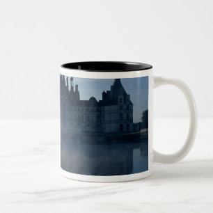 Schloss Chambord bei Morgendämmerung, Loir-et-Cher Zweifarbige Tasse