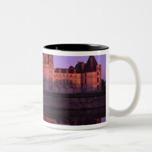 Schloss Chambord bei Sonnenuntergang, Loire-Tal, F Zweifarbige Tasse
