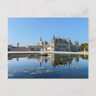 Schloss Chantilly mit Spiegelung in einem Teich Postkarte