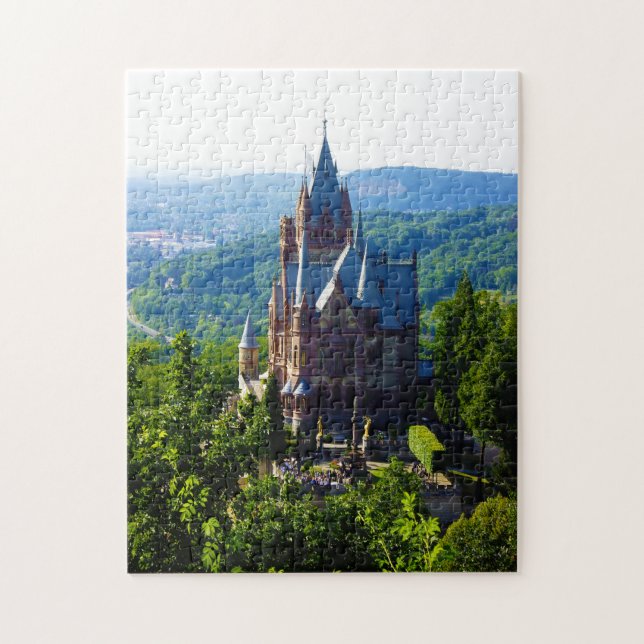 Schloss Drachenfelsen Deutschland. (Vertikal)