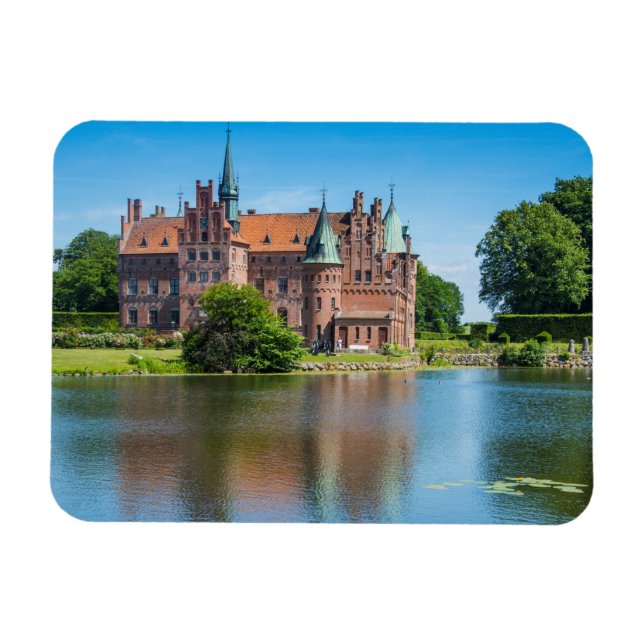 Schloss Egeskov am Teich Magnet (Horizontal)