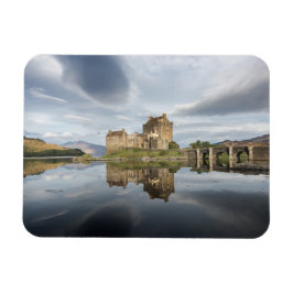 Schloss Eilean Donan mit Reflexion in Schottland Magnet