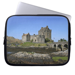 Schloss Eilean Donan, Schottland. Die berühmte Ei Laptopschutzhülle
