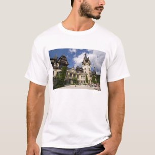 Schloss Peles aus dem 18. Jahrhundert, Sinaia, Rum T-Shirt