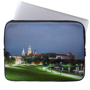 Schloss Wawel in der Nacht in Krakau, Polen Laptopschutzhülle