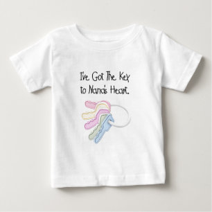 Schlüssel zu Nanas Herz-Tshirts und Geschenken Baby T-shirt