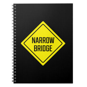 Schmale Brücke Warnzeichen SpiralNotebook Notizblock