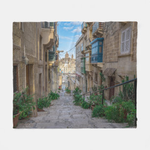 Schmale Steine Straße in Malta Fleecedecke