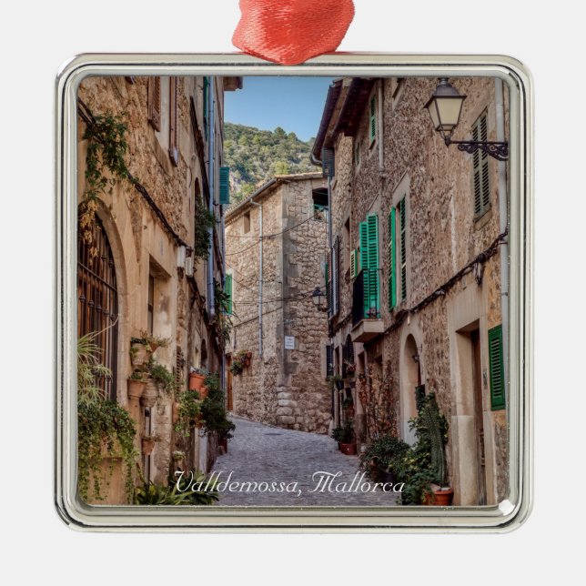 Schmale Straße im Dorf Valldemossa - Mallorca Ornament Aus Metall (Vorne)