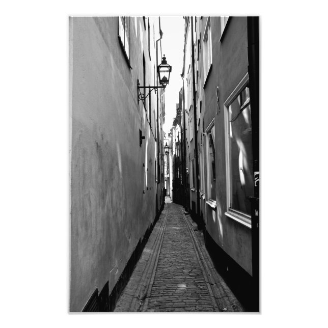 Schmale Straße in Stockholm Fotodruck (Vorne)