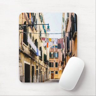 Schmale Straße in Venedig Mousepad
