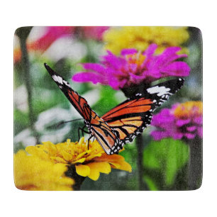 Schmetterling auf Blume #2 Schneidebrett