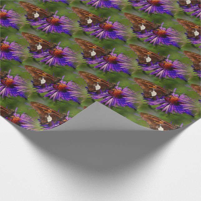 Schmetterling auf der Blume Naturkunst Geschenkpapier (Ecke)