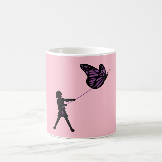 Schmetterling auf einer Leine Kaffeetasse (Mittel)