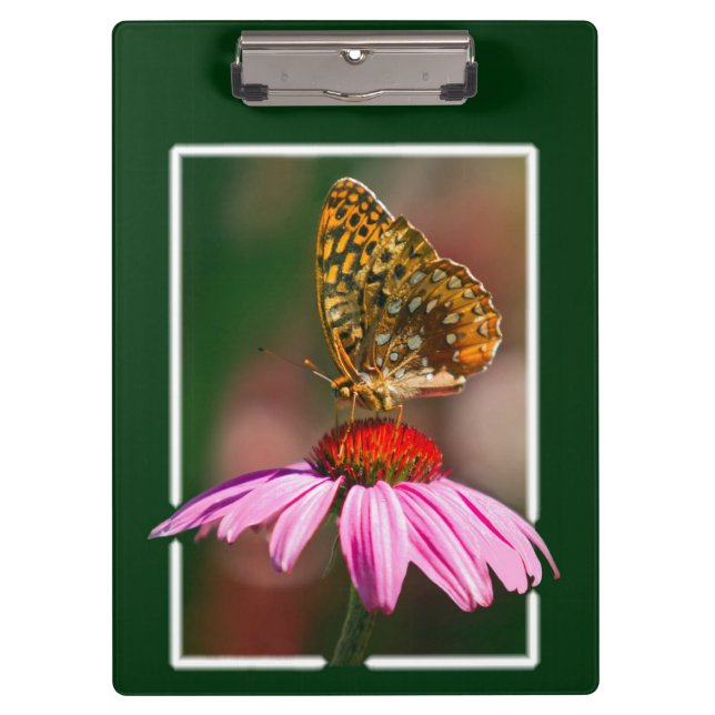 Schmetterling auf Lila Ebene Klemmbrett (Vorderseite)