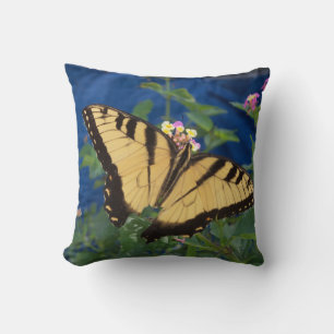 Schmetterling aus Gelb und Schwarz auf einem Frack Kissen