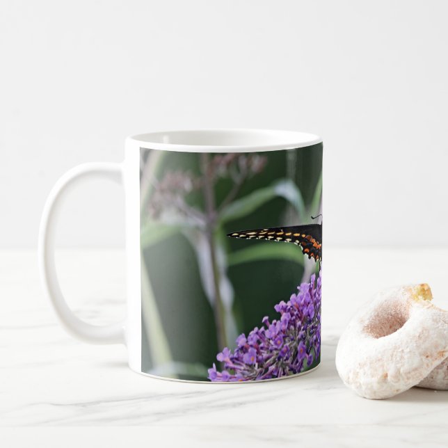 Schmetterling aus schwarzem Frack Kaffeetasse (Mit Donut)