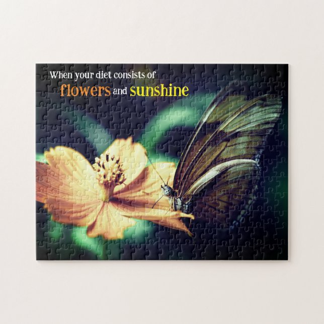 Schmetterling füttre auf Blume (Horizontal)