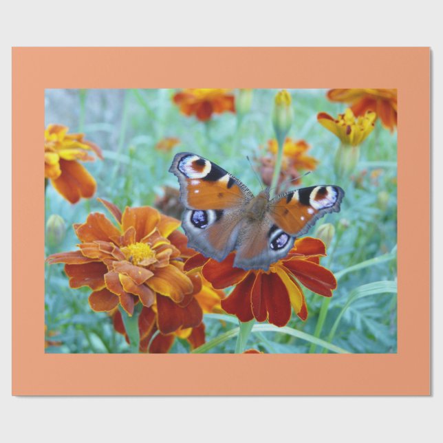Schmetterling im farbenfrohen Garten Geschenkpapier (Flach)