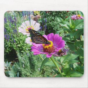 Schmetterling im Garten Mousepad