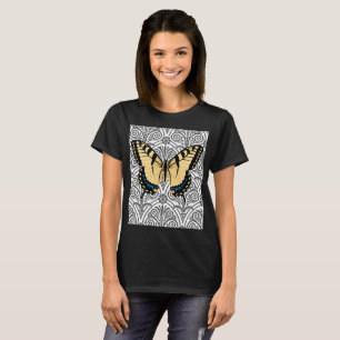 Schmetterling im Mittelpunkt T-Shirt