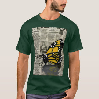 Schmetterling in meiner Zeitung T-Shirt