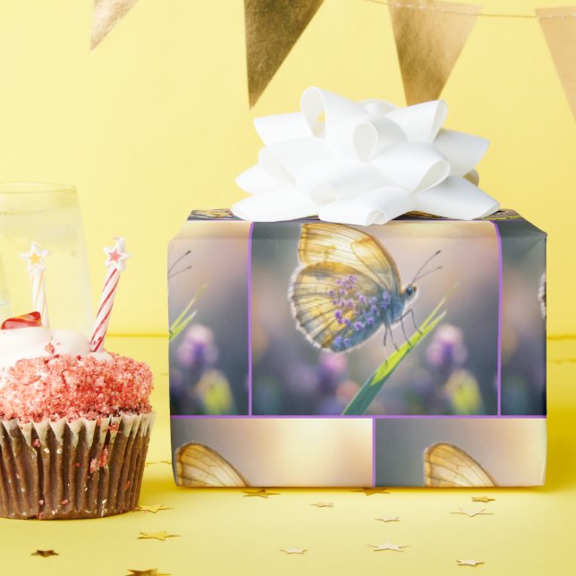 Schmetterling mit violetten Blumen Geschenkpapier (Geburtstagsparty)