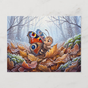 Schmetterling ruht in Herbstlaub bei erster Kälte  Postkarte