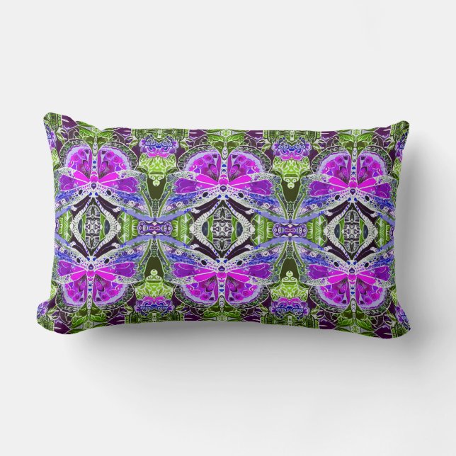 Schmetterling und Medallion Batik Muster in Violet Lendenkissen (Vorderseite)