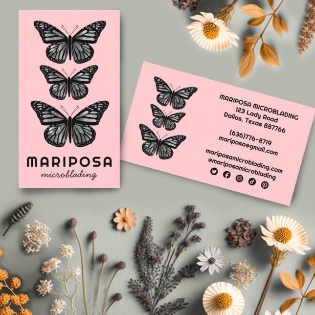 Schmetterlinge Beauty Esthetician Salon Blush Pink Visitenkarte (Beautiful butterflies decorate these custom business cards with social icons. )