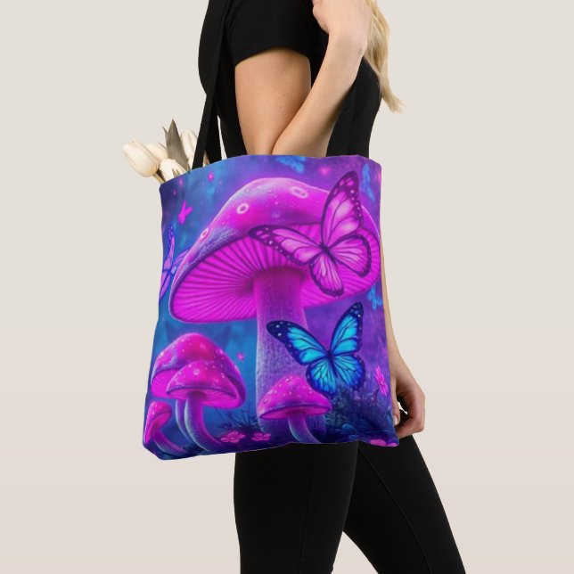 Schmetterlinge, Blume und Mushroom-Fairycore Tasche (Von Nahem)