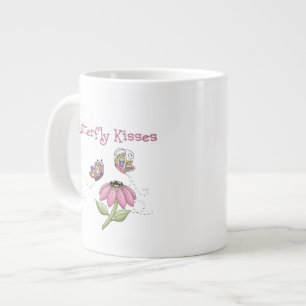 Schmetterlinge, die eine Blume küssen Jumbo-Tasse