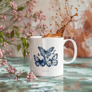 Schmetterlinge in Delfter Blau, anpassbar Kaffeetasse