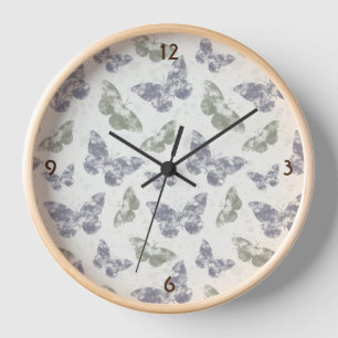 Schmetterlinge in Lila & Salbei, grungelig Uhr
