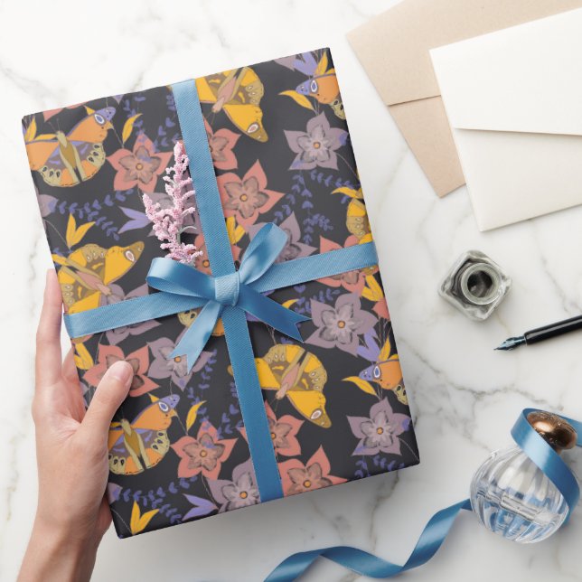 Schmetterlinge und Blume Nacht Geschenkpapier (Schenken)