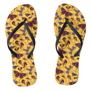Schmetterlinge und Libellen auf Gelb Flip Flops