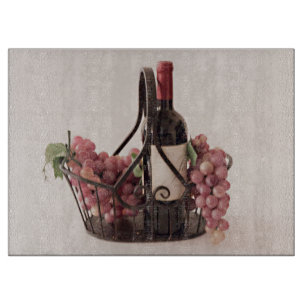 Schmiedeeiserner Korb, geschnitten auf Wein/Traube Schneidebrett