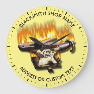Schmiedegeschäft mit Ambosse und Hammer im Feuer Große Wanduhr