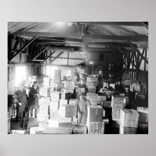 Schmuggelwhisky-Lagerhaus, 1920. Antikes Foto Poster