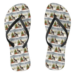Schnauzer Hund im Schnee Weihnachten Flip Flops