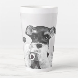Schnauzer mit Kamera Milchtasse