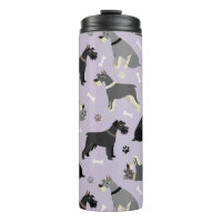 Schnauzer Paws und Knochen