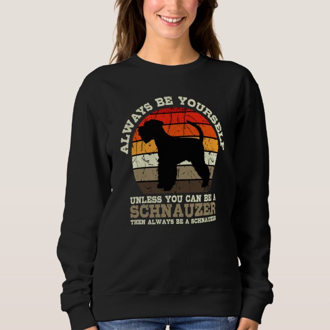 Schnauzer Retro Vintage Whiskered Snout Dog Sweatshirt (Vorderseite)